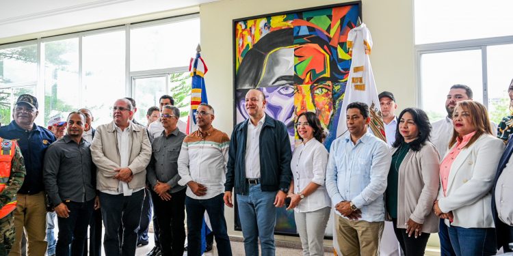 Alcalde de Santiago Ulises Rodríguez anuncia acuerdo institucional para mejorar infraestructuras urbanas Continúan la guerra contra la basura