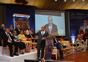 Maestro de la Medicina Dr. Plutarco Arias pone en circulación libro sobre experiencias de COVID 19