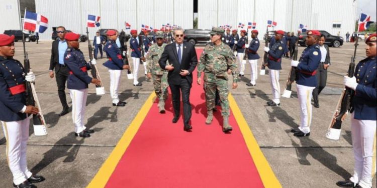 Desde una boda hasta reconocimientos: así han sido los viajes de Abinader al exterior