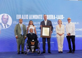 Entregan Premio a la Libertad de Prensa Periodística LA Semanal