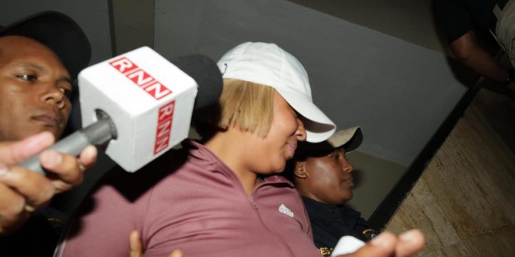 La mujer que mató a su jefe chino, viajó ilegalmente por 6 países y que alega defensa propia