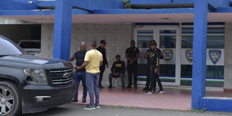 Tres detenidos por asalto a sucursal del Banreservas en Santiago