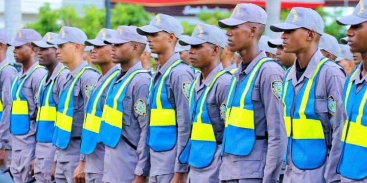 Casi 20,000 policías van a las calles desde este jueves por las elecciones del domingo