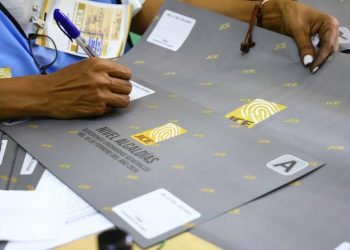 Población votante mayor de 36 años definiría elecciones del domingo