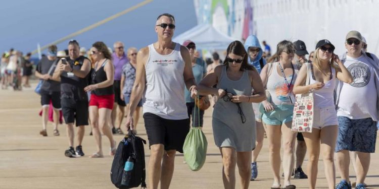 Llegada de turistas a RD en el primer trimestre del año superó en 24 % niveles de 2019