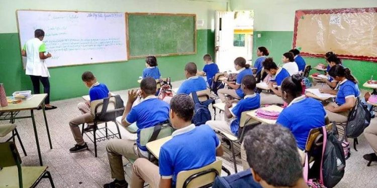 Interesados en el Concurso de Oposición Docente tienen hasta el 26 de mayo para inscribirse