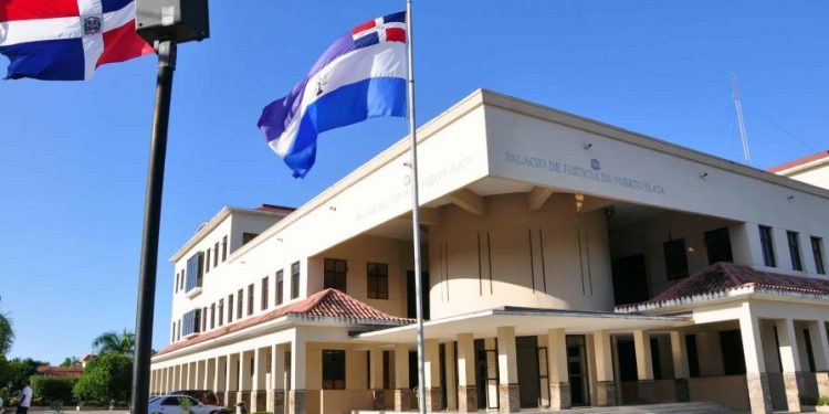 Tribunal ordena al CEA detener desalojos en municipios de Puerto Plata