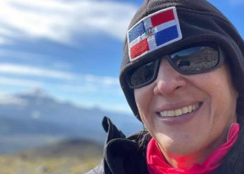 Thais Herrera se convierte en la primera dominicana en llegar a la cima del monte Everest