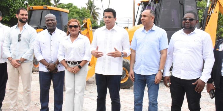 Ministerio anuncia inversión $32 millones en la playa Guayacanes