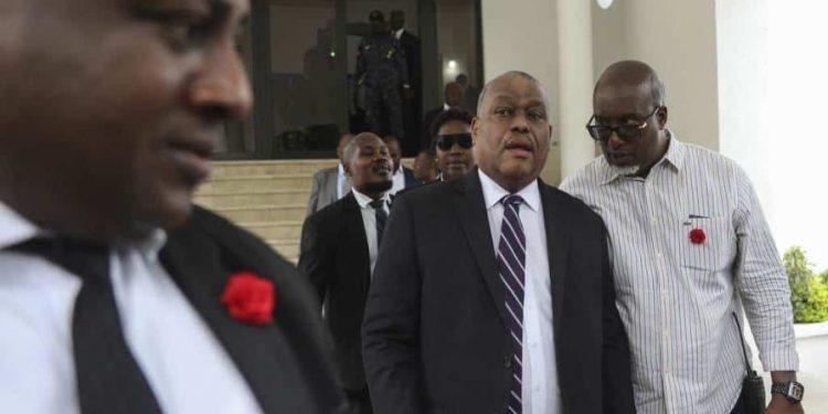 Primer ministro de Haití promete actuar contra la violencia tras asesinato de tres agentes