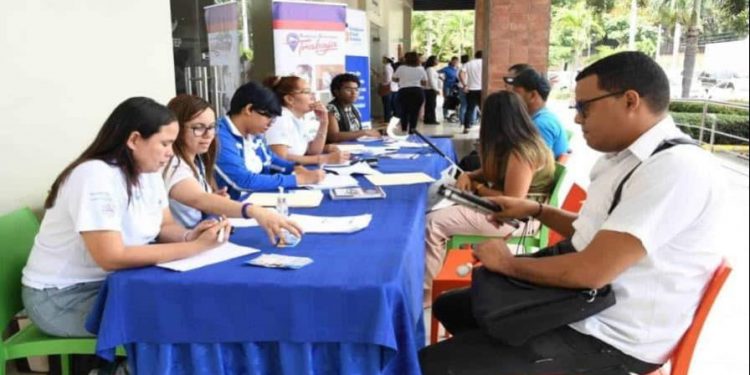 Ministerio de Trabajo invita a recepción de currículum para vacantes en España