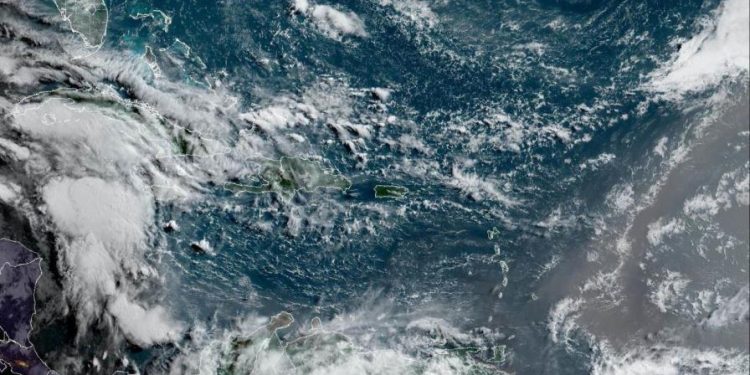 Vaguada y onda tropical generarán lluvias en algunas localidades de República Dominicana este sábado