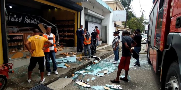 Explosión en panadería de La Vega deja varios heridos