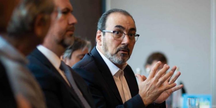 Presidente ejecutivo de CAF: lo ideal es que esa reforma fiscal pase en RD