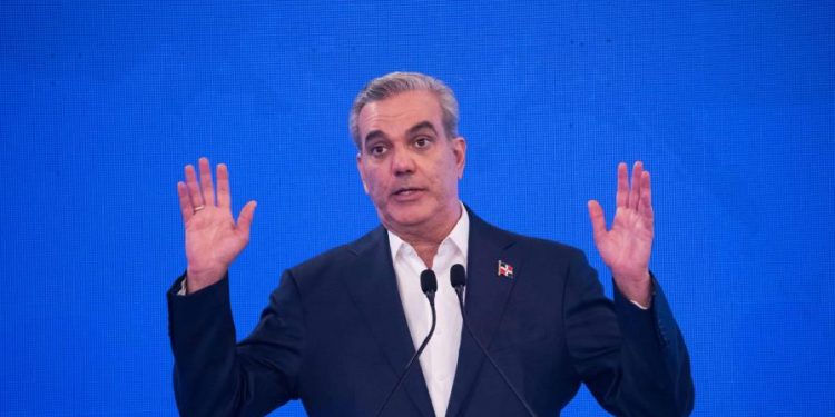 Luis Abinader: “Yo salgo el ‘28 de aquí y no vuelvo más”