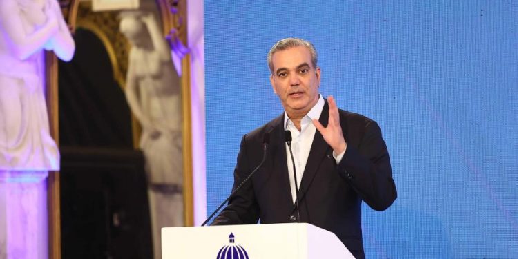 Reforma eléctrica está en agenda del Gobierno de Luis Abinader