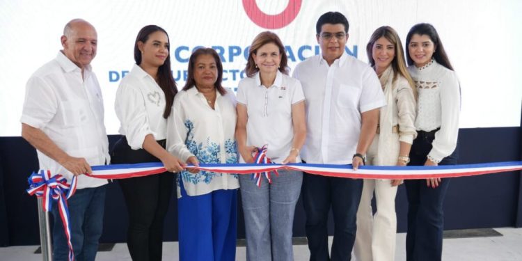 Raquel Peña encabeza inauguración de varias obras en SDN