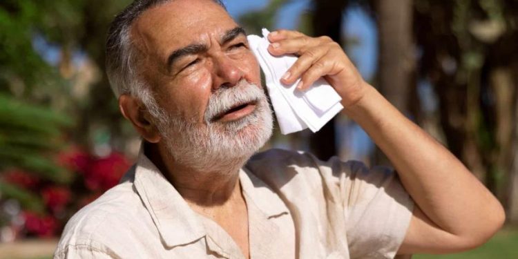 Olas de calor pueden exacerbar el riesgo de enfermedades cardiovasculares y mentales
