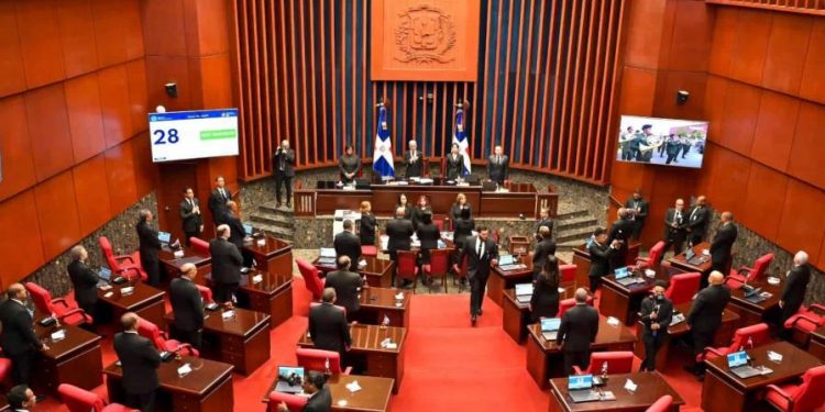 Senado conforma comisión especial para estudiar observaciones a Ley de la Cámara de Cuentas
