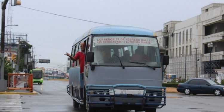 Intrant advierte a choferes que aumento de pasaje sin autorización conlleva fiscalización