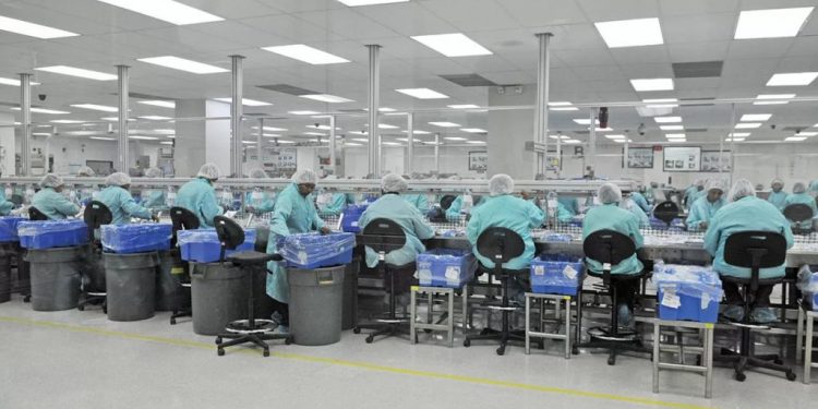 Adozona reporta récord en exportaciones superior a los 3 mil MM en mayo