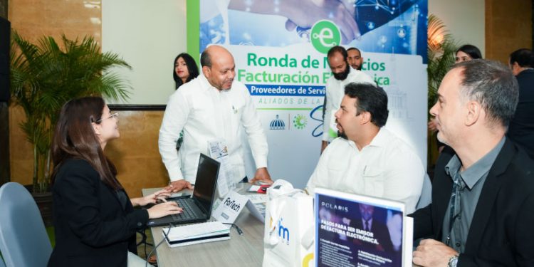 DGII celebra segunda Ronda de Negocios de Facturación Electrónica en Santiago