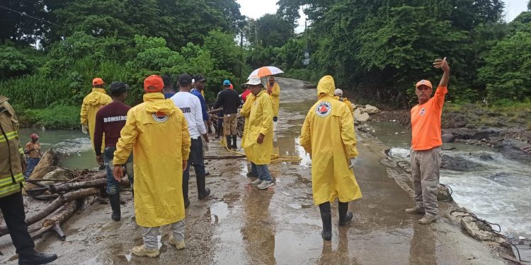 Al menos 57 acueductos afectados totalmente por el paso del huracán Beryl