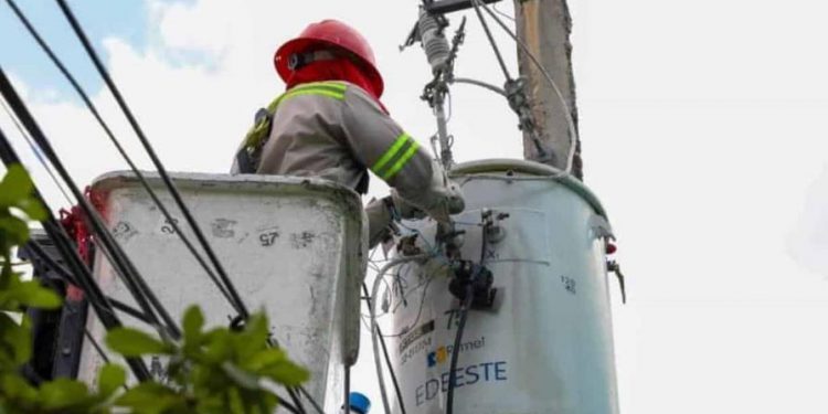 Clientes de Edeeste suman RD$662 millones en deudas; la empresa los identifica para que paguen