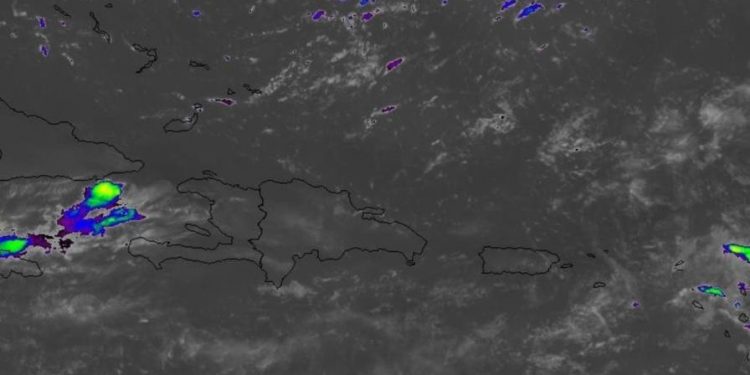 Onda tropical y vaguada provocarán aguaceros desde la tarde de este miércoles y el jueves