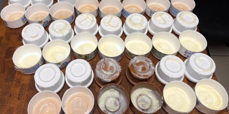 Frustran envío de 21 potes de presunta cocaína camuflada en productos de belleza