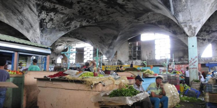 Abinader crea fideicomiso para intervenir mercados de Santo Domingo