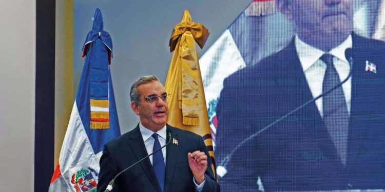 Abinader promete no abusar de la mayoría del PRM en el Congreso para aprobar proyectos