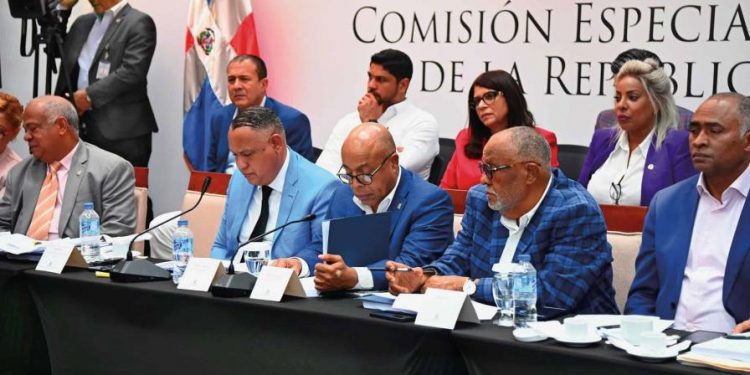 Los legisladores sesionarán corrido para lograr aprobar el Código Penal