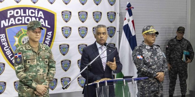 Ministro de la Presidencia: 6 policías han muerto y 20 han sido heridos en "intercambio de disparos"