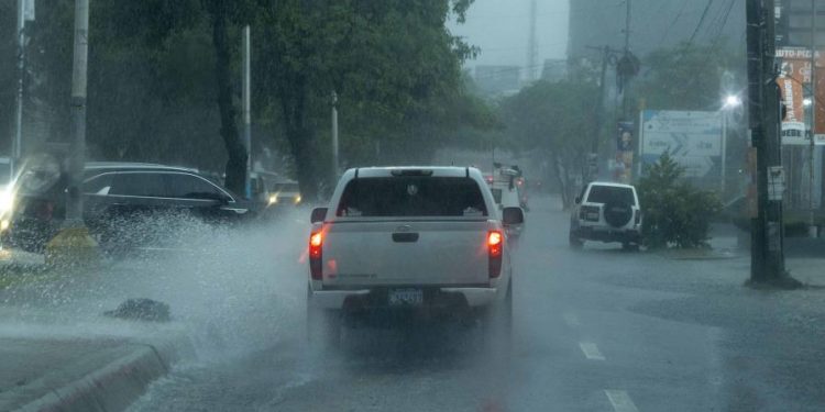 Onda tropical generará lluvias en República Dominicana durante el fin de semana
