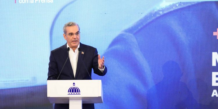 Gobierno estudia unificar los ministerios de educación como parte de la reforma fiscal