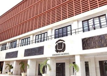 La oposición se prepara para enfrentar la mayoría aplastante del PRM