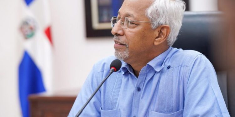 Educación acuerda con 119 colegios inscripción de estudiantes sin cupo en las escuelas