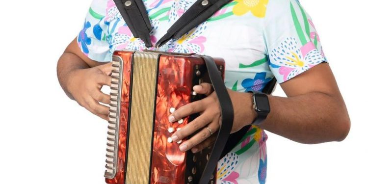 La Profecía Típica: Seis Años de Éxitos musicales en R.D y el extranjero