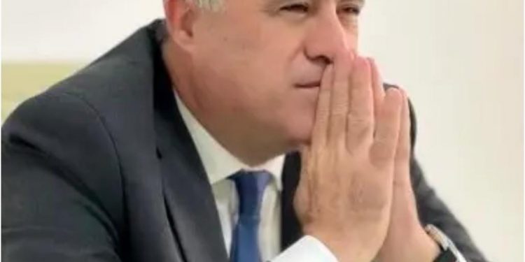 Consultor jurídico del ayuntamiento de Santiago renunció para dedicarse asuntos personales; quedará como asesor honorífico de la alcaldía