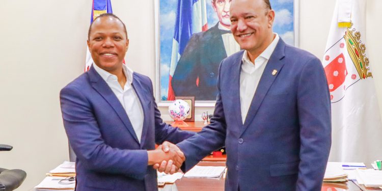 Alcaldía de Santiago y el Intrant realizan reunión para mejorar la movilidad del Tránsito en la Ciudad