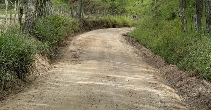 Sigue la Ruta de Solidaridad Agropecuaria; reparan más de 20KM de Caminos en Constanza