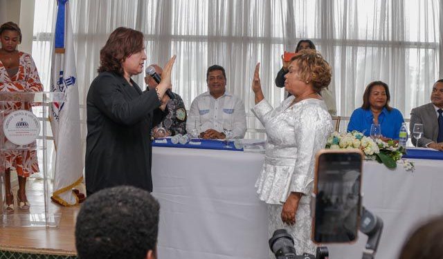 La Nueva gobernadora de la provincia Santo Domingo toma posesión de manera formal