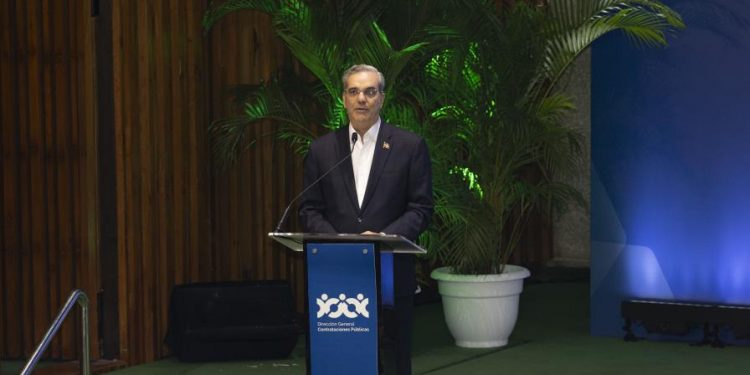 El presidente Abinader dice que tiene el compromiso de erradicar la corrupción