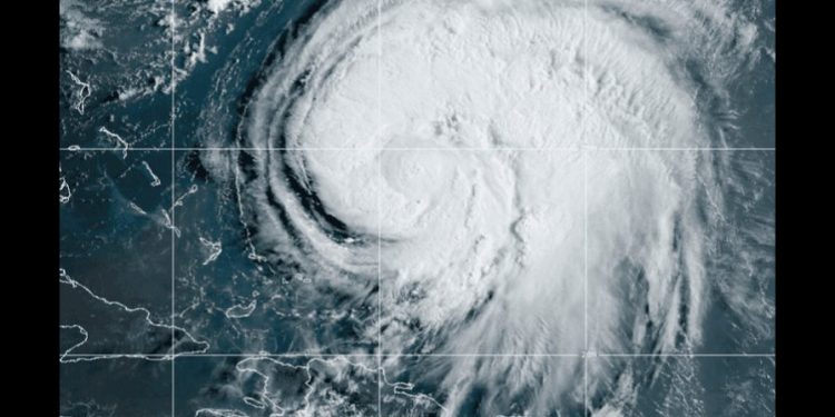 Una vaguada asociada al huracán Ernesto generará lluvias este jueves en varias provincias