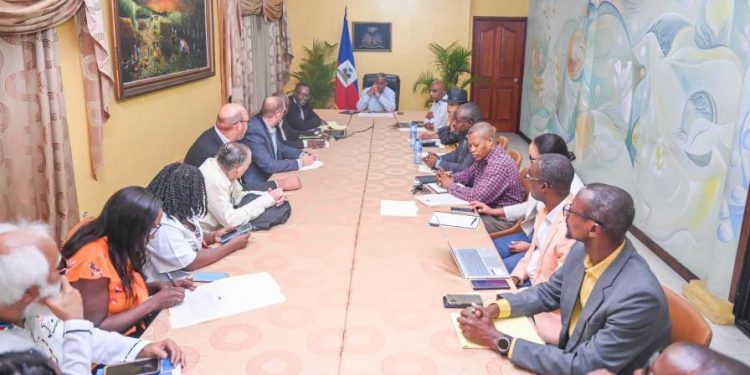 Haití prepara inicio del año escolar pese a amenaza de las bandas armadas