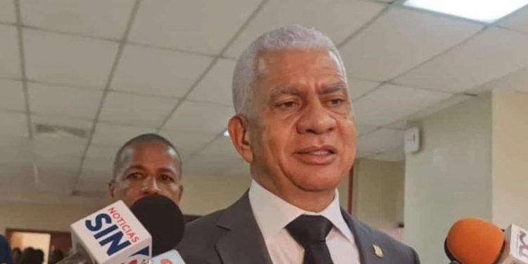 Presidente del Senado considera cantidad de diputados y elecciones separadas son insostenibles