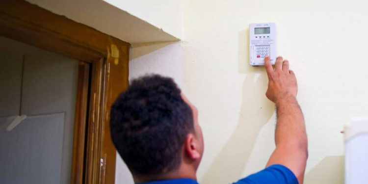 Energía prepagada: una alternativa para los clientes de bajos recursos