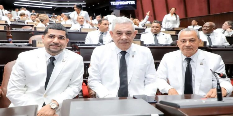 Partido Dominicanos por el Cambio y Alianza País conforman bloque en la Cámara de Diputados