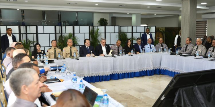 Abinader encabeza reunión de seguridad ciudadana